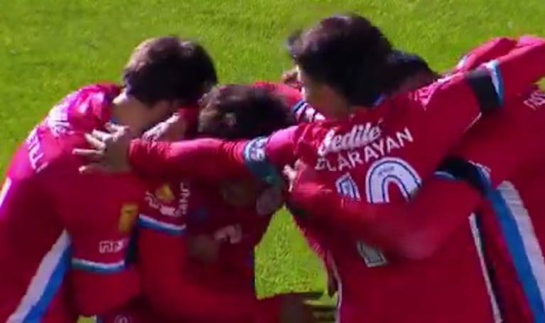 Passerini apareció e hizo el gol para poner en ventaja a Belgrano frente a Banfield