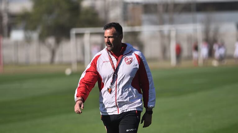 Dabove y su renuncia como entrenador de Instituto: “Está vinculado a lo futbolístico”