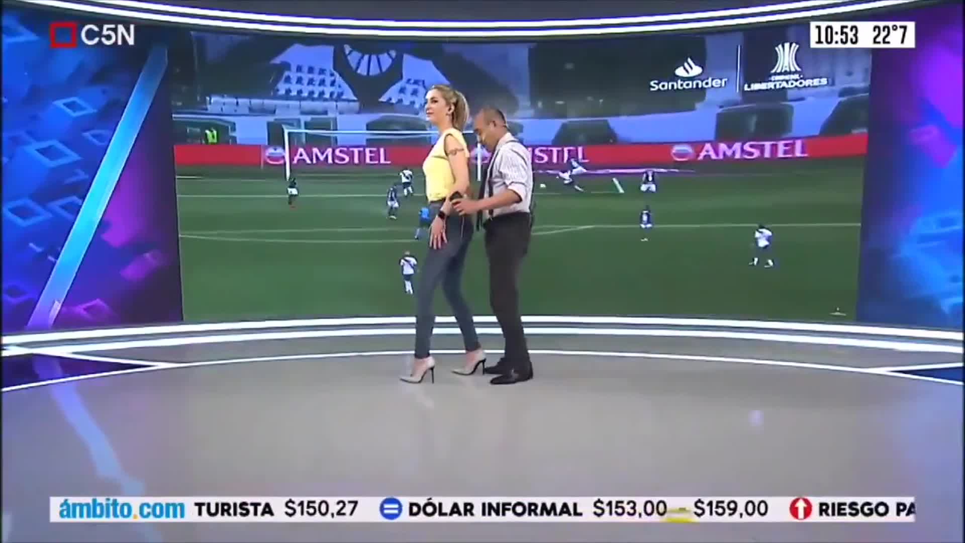 Polémica con Elio Rossi tras recrear una acción del partido de River