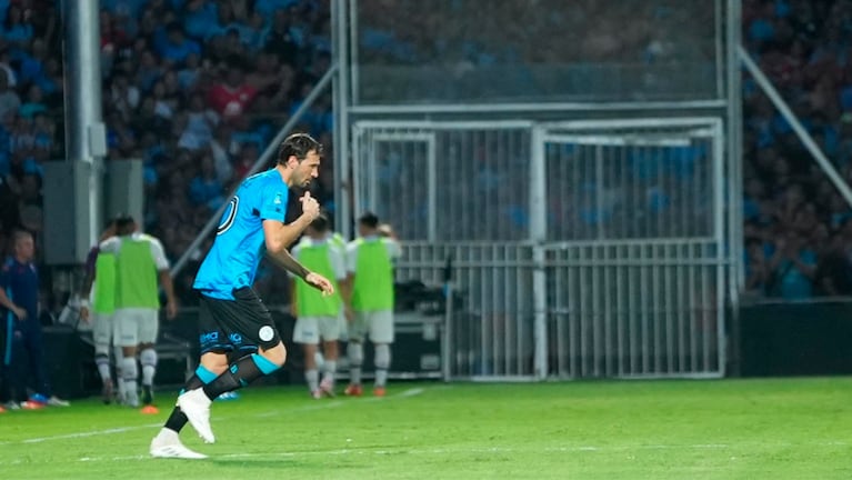 El ingreso del Mudo Vázquez en Belgrano en su regreso al Pirata tras 14 años