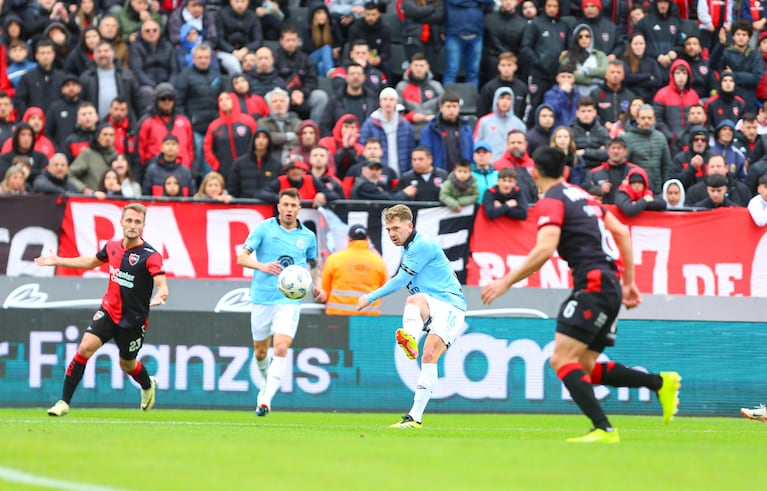 Jugada frustrada:  Belgrano casi logra el gol pero Newell’s lo impidió a último momento