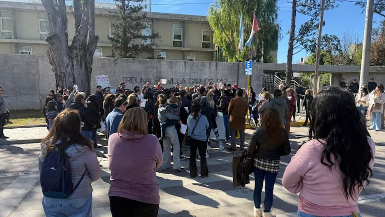 Reclaman la imputación del cura acusado de abusar niños en un colegio de Carlos Paz
