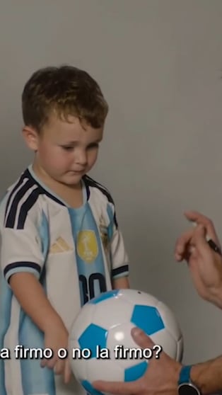 El nene fan de la Selección conoció a Scaloni