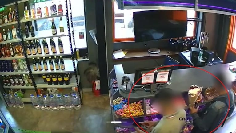 Quedó detenido tras robar flores y chocolates en Nueva Córdoba durante el Día de la Primavera