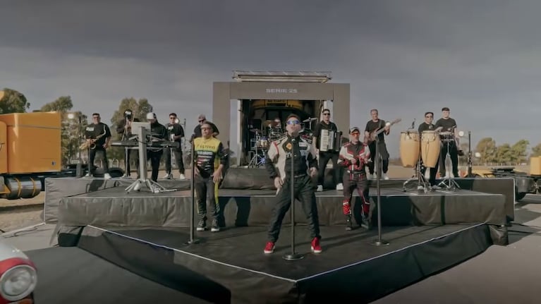 Banda XXI la rompe con el nuevo estreno de “Contigo o sin ti”