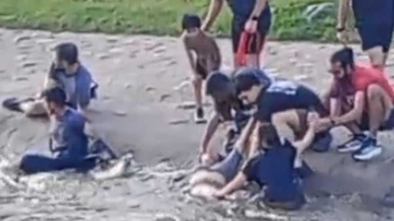 Rescataron a una mujer que cayó al río Suquía