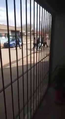 Resistencia a la Policía: a un oficial le quitaron el arma