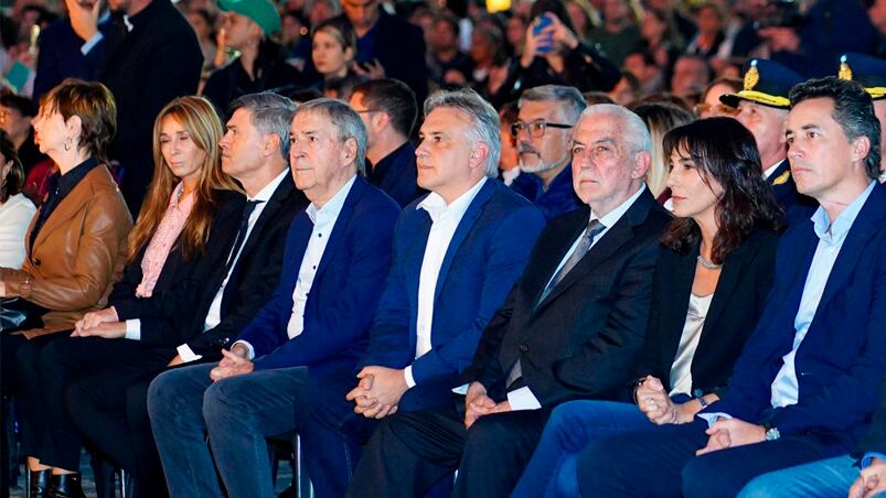 La palabra de Passerini y Llaryora en la misa por Francisco