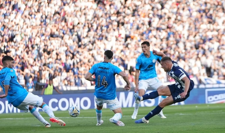 La milagrosa salvada de Lisandro López en la última chance de Talleres