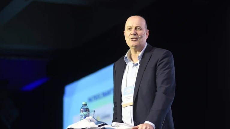 Sturzenegger con El Doce en Nueva York: “La reforma laboral es una ley de federalización”