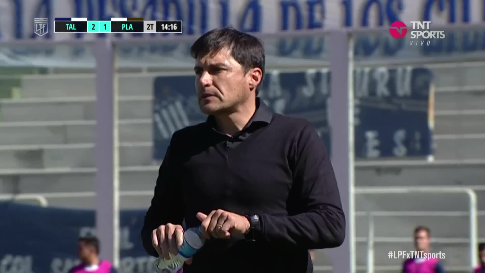 Talleres reaccionó tras el empate de Platense y puso el 2 a 1