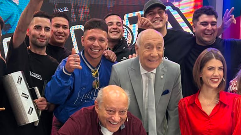 La banda viral cumplió su sueño y cantó en El Show del Lagarto