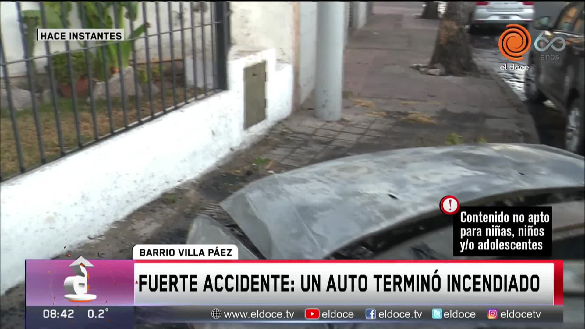 Chocó y el auto se prendió fuego