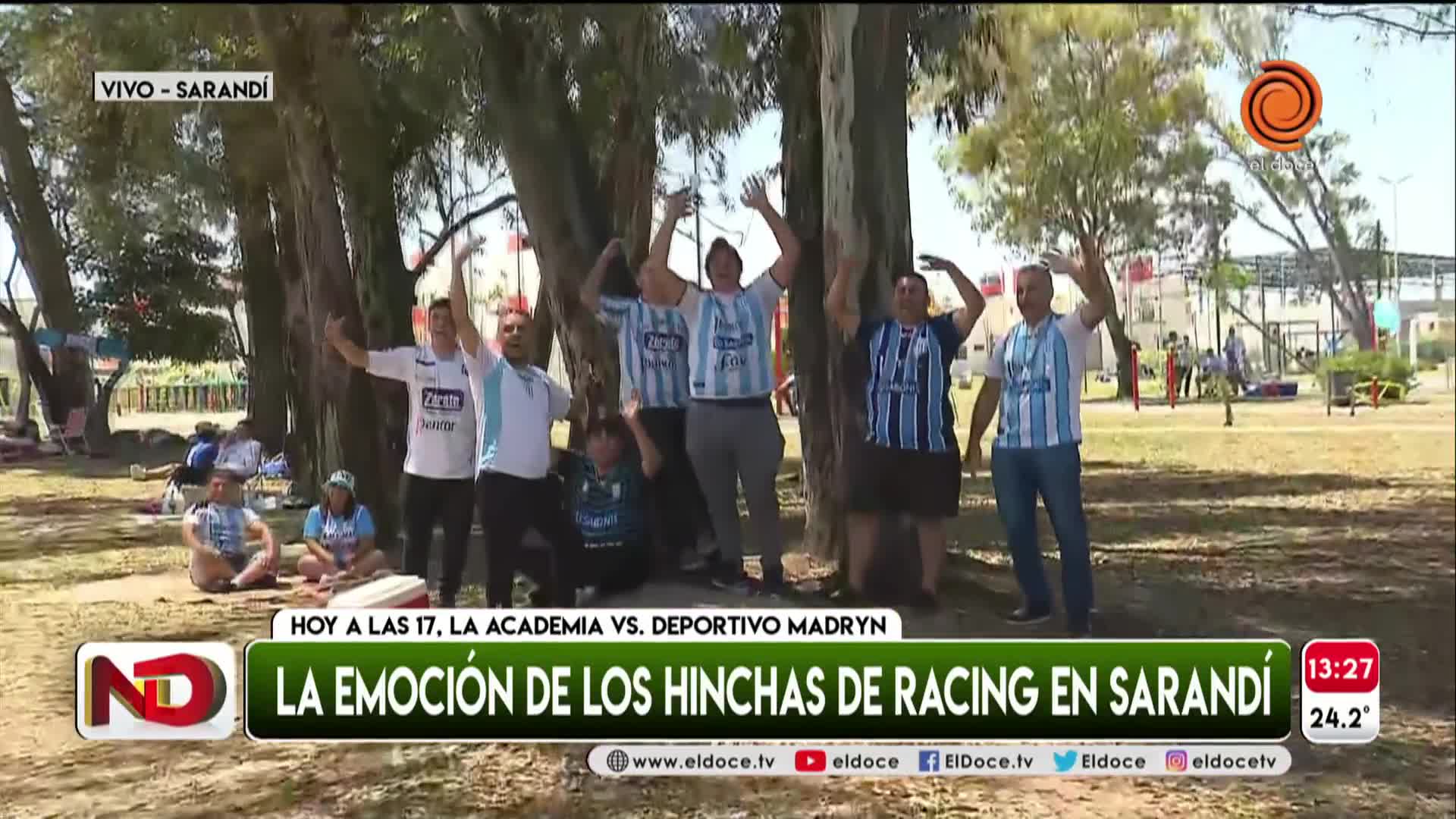 Los hinchas de Racing esperan la gran final 