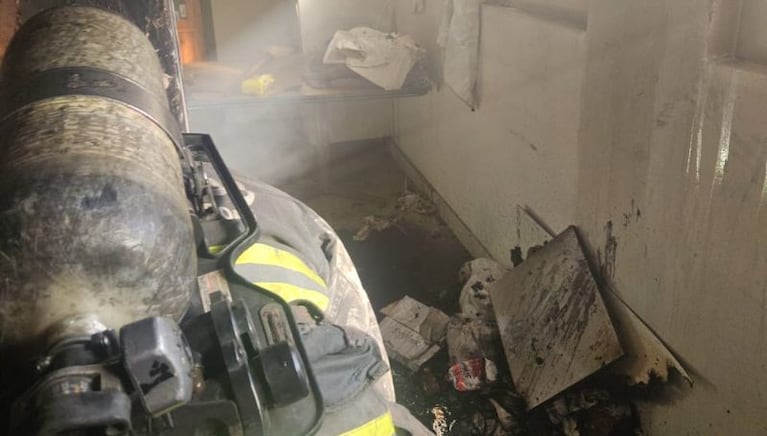 Así quedó la pieza que se incendió en el Hospital Córdoba