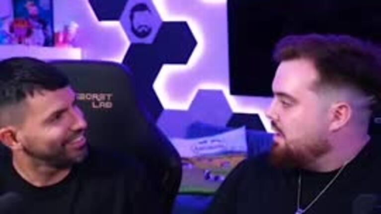 El preocupante momento del Kun en un stream
