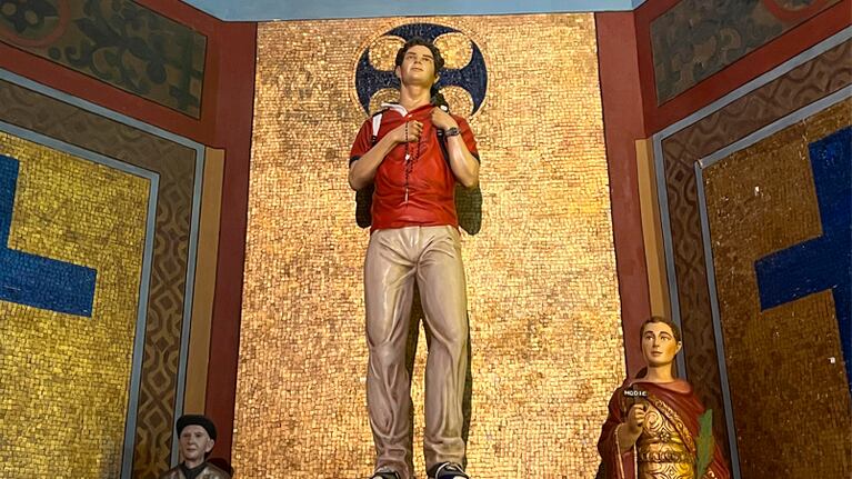 La primera imagen de Carlo Acutis en una iglesia de Córdoba: “Atrae sobre todo a los jóvenes”
