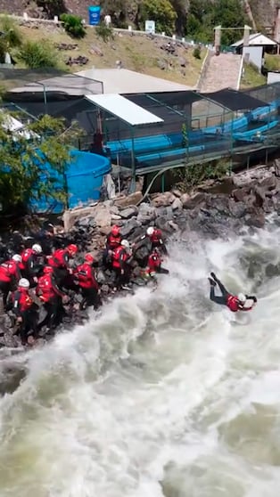 Duro entrenamiento del Duar en el agua