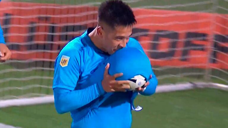 El gol de Uvita Fernández para el 1 a 0 de Belgrano ante Estudiantes de La Plata