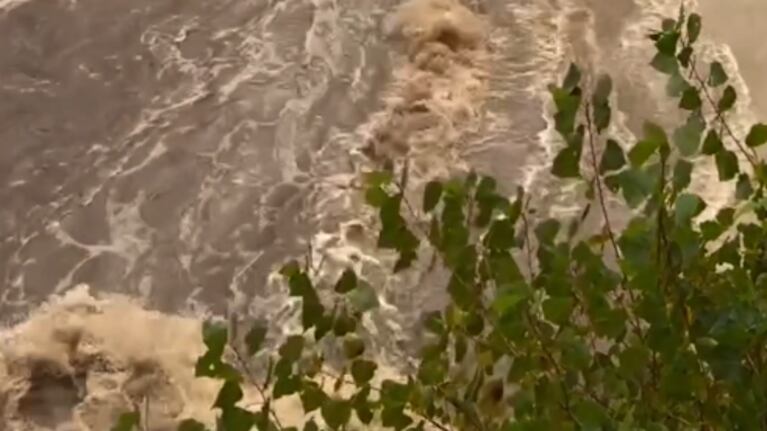 Tremendas crecidas del río Mina Clavero y el río Chico
