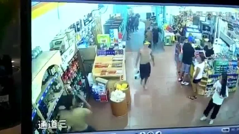 El robo piraña al supermercado