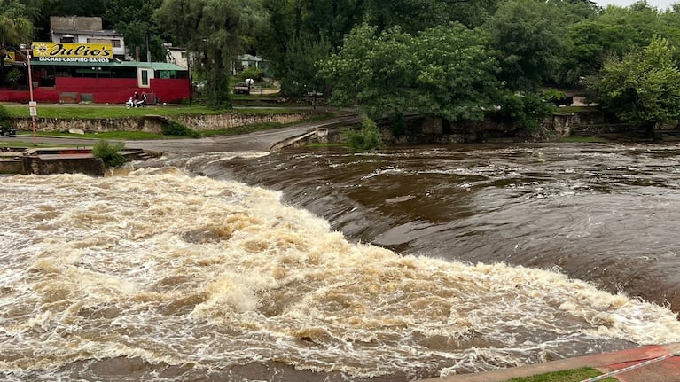 Aumentó el nivel de los ríos tras las lluvias en Córdoba 