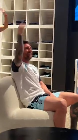 Messi deliró al ritmo de La Mona Jiménez en un show privado para la selección