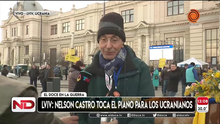 Desde Lviv, Nelson Castró tocó el piano para los ucranianos