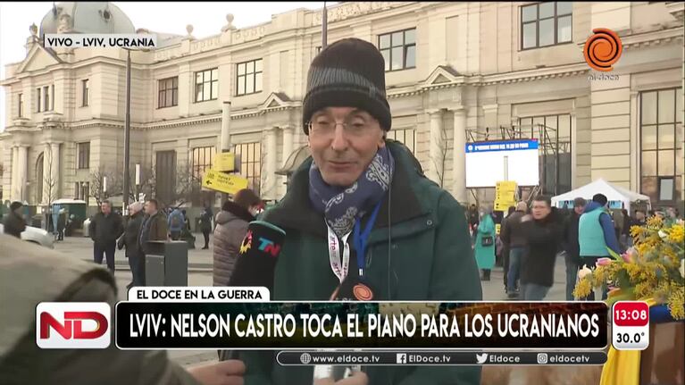 Desde Lviv, Nelson Castró tocó el piano para los ucranianos
