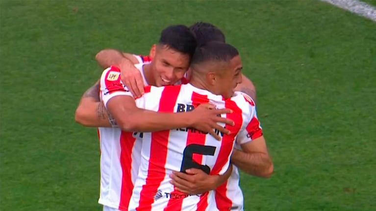 El gol de Gonzalo Requena para el 3 a 1 de Instituto ante Defensa y Justicia
