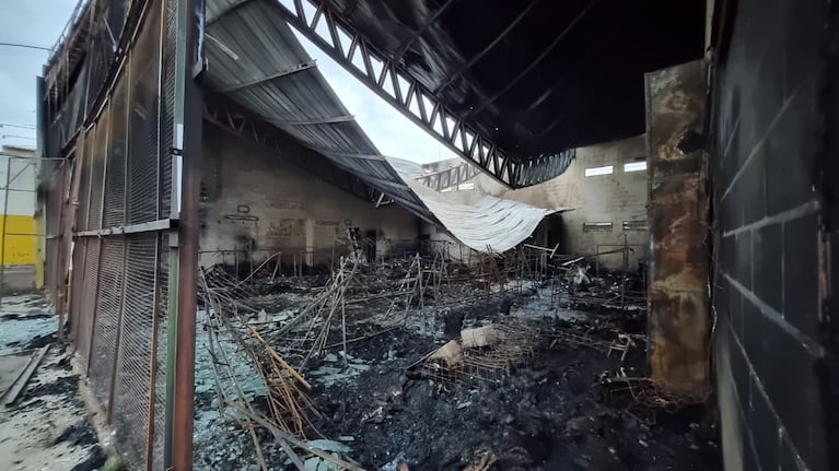 Se les incendió el local de ropa y perdieron todo: “Una vida de trabajo se nos fue en una hora”
