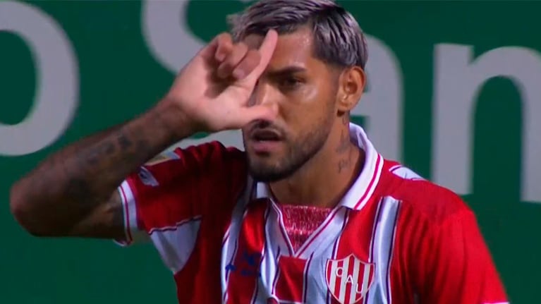 Penal infantil de Guido Herrera y gol del ex-Belgrano Adrián Balboa para el 1 a 0 de Unión ante Talleres