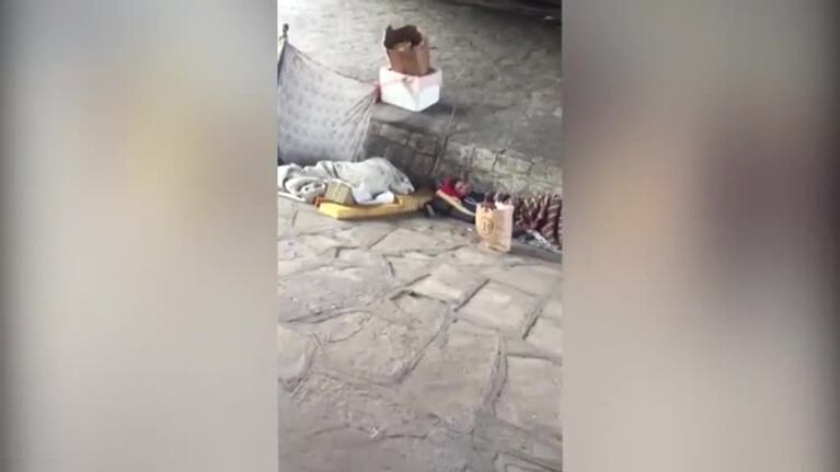Ataque brutal: le prendió fuego a un indigente