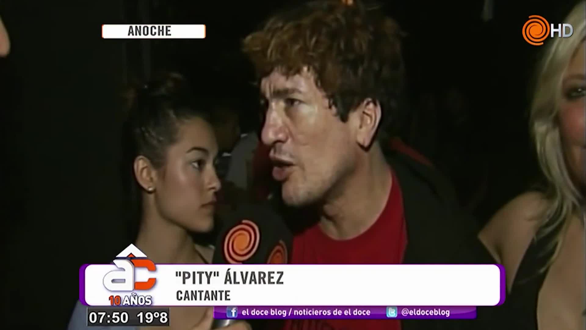 Las palabras del Pity Álvarez para La Mona Jiménez en su vuelta al Luna Park