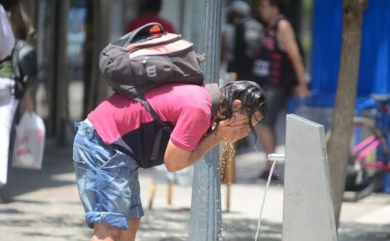 Calorón insoportable en Córdoba: los máximos registros del lunes en la ciudad