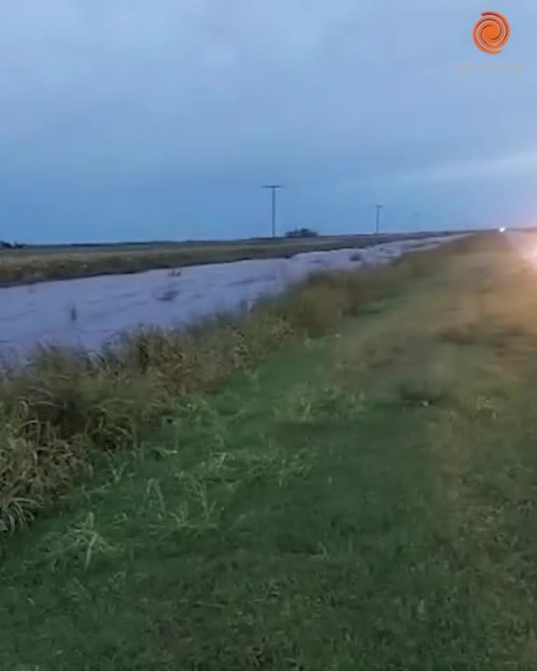 Video: así quedó la ruta provincial 10 tras el socavón que se hizo por la tormenta