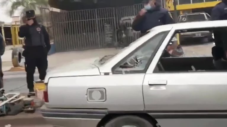 No pasó el ITV y destruyó el auto