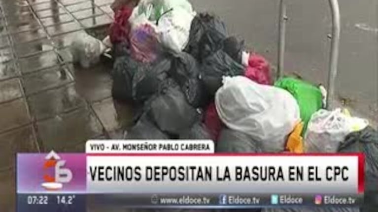 Le tiraron la basura en el CPC