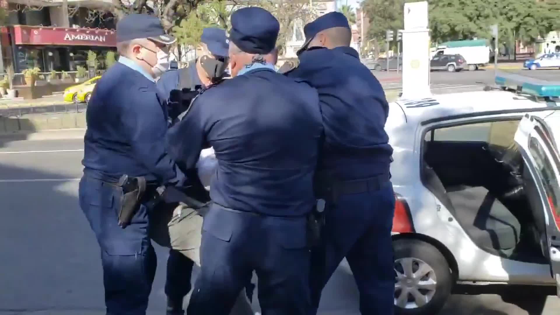 Detuvieron a un comerciante durante una protesta