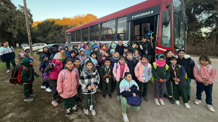 Yoni, el chofer de colectivo que se hizo parte de las familias cordobesas