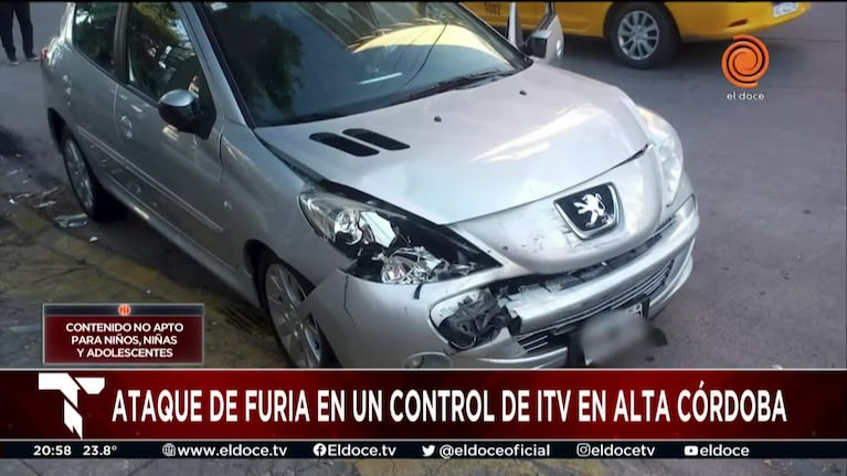 Se fugó de un control de la ITV y chocó dos autos en contramano