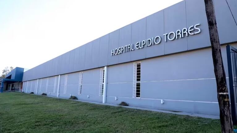 El estado de salud de los operarios internados por el accidente en una cámara séptica