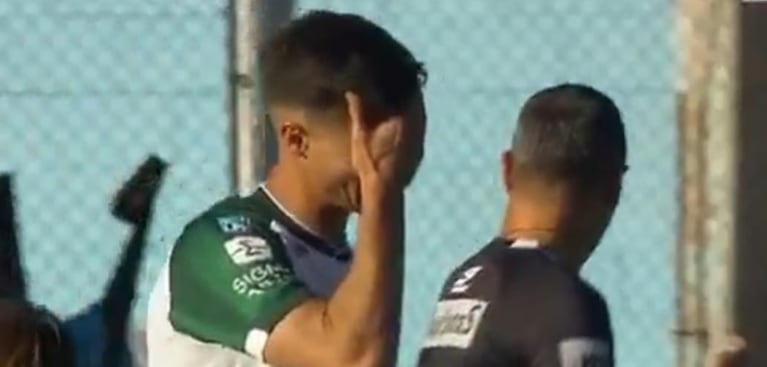 Lucas Suárez en contra para el segundo gol de Belgrano frente a Sarmiento