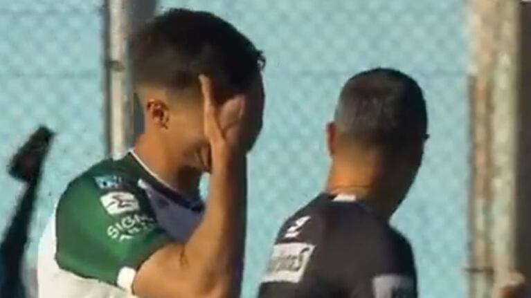 Lucas Suárez en contra para el segundo gol de Belgrano frente a Sarmiento