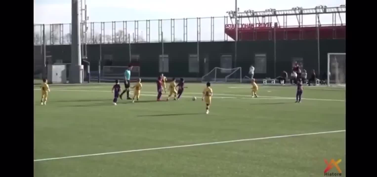 Thiago Messi convirtió dos goles para el Barcelona