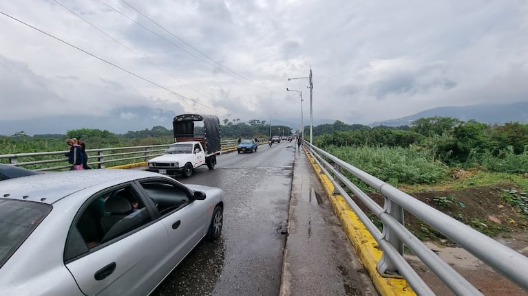 “Todo es carísimo”: la travesía de un venezolano que cruza a Colombia para comprar comida