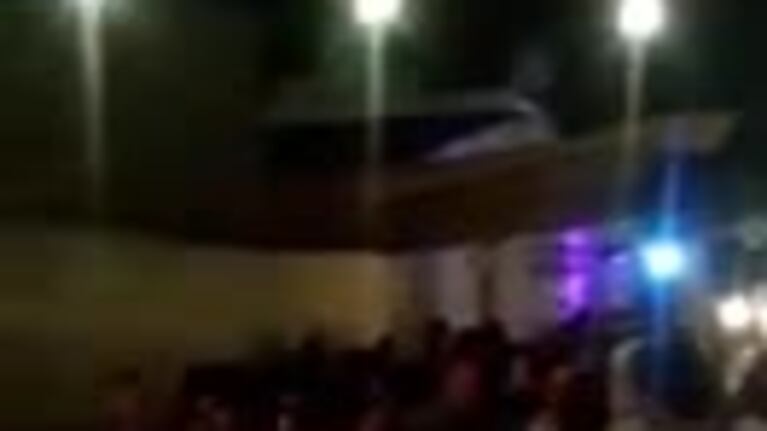 La apertura de un bar se transformó en una fiesta
