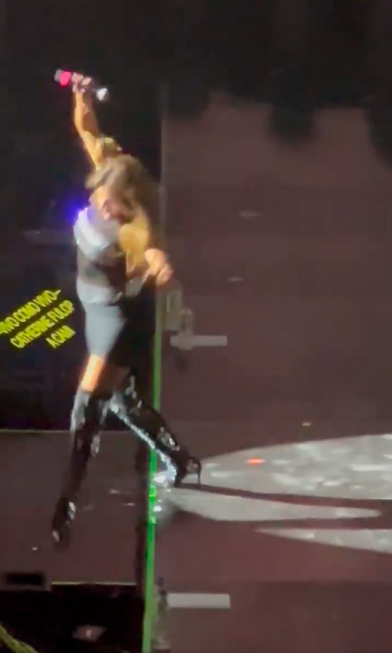 La tremenda caída de Catherine Fulop desde el escenario