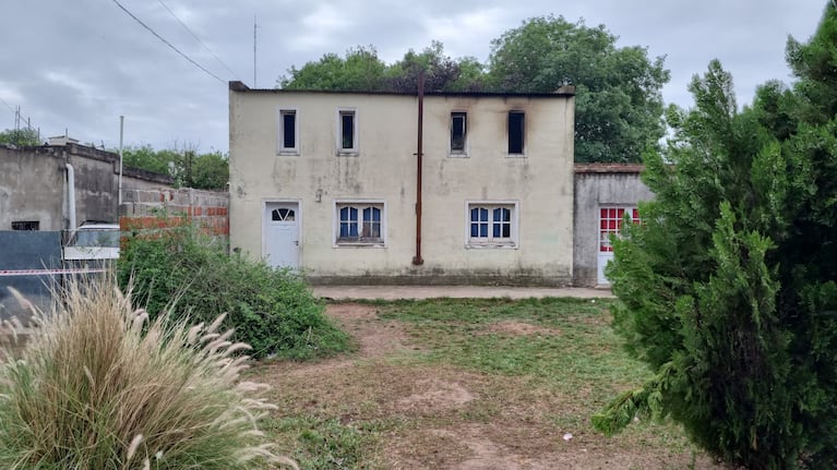 Calma y sin apuro: las reacciones de la madre y el padrastro al incendio en la casa donde estaba Aralí