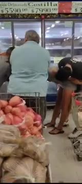 Pelea por una oferta en un supermercado